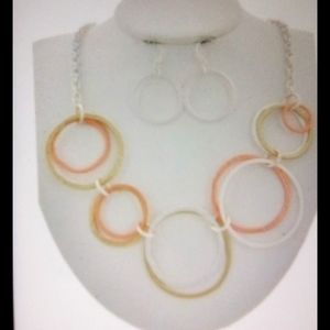 Necklace set